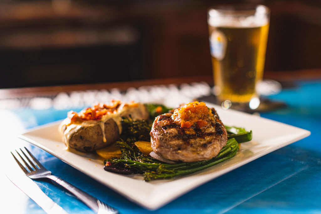 Tooley’s Tavern at the Boathouse